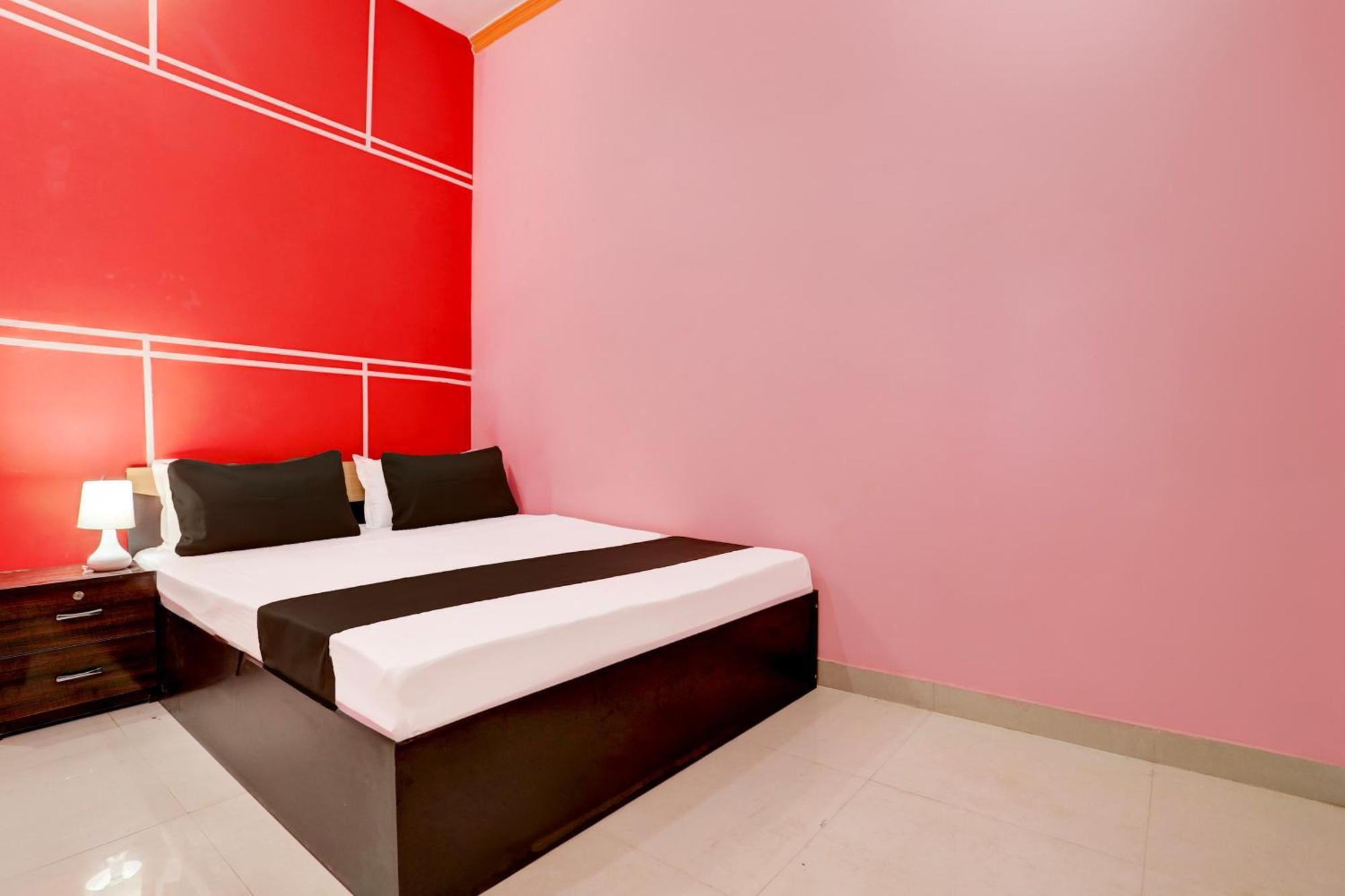 Hotel O Blue Moon Prayagraj Exterior foto